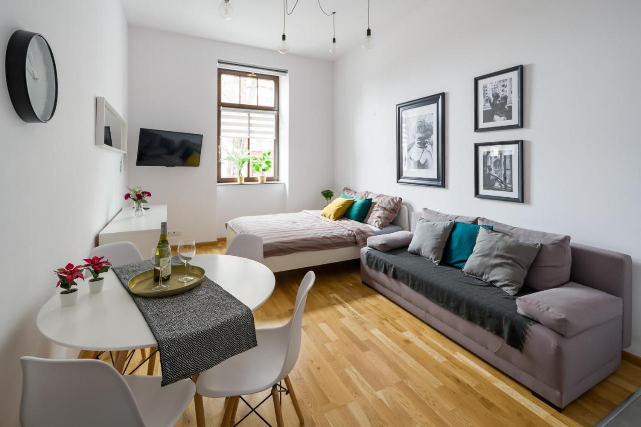 Discover Krakow Apartments - 5 Borowickiej St - Studio Next To Opera And Unity Centre Exterior photo