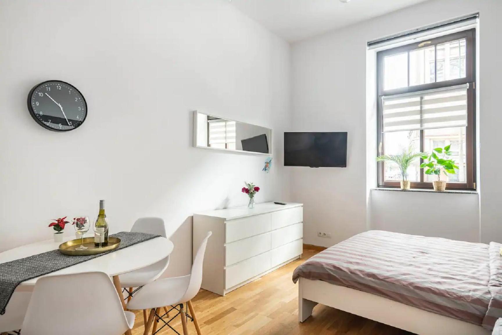 Discover Krakow Apartments - 5 Borowickiej St - Studio Next To Opera And Unity Centre Exterior photo